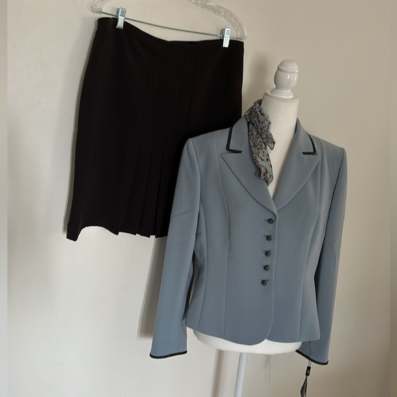 NWT Tahari Levine 2 Piece Blazer & Skirt Set - Picture 3 of 15